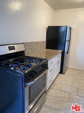 10438 Santa Monica Boulevard 4, Los Angeles, CA 90025