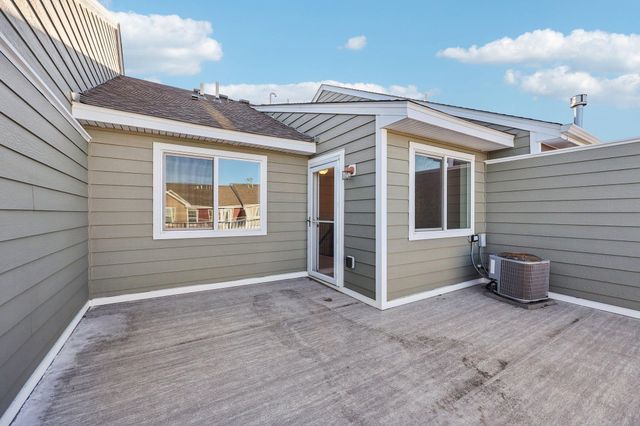 8402 Jonquil Lane N, Maple Grove, MN 55369