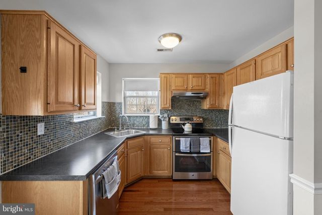 33 RED TAIL CT, Royersford, PA 19468