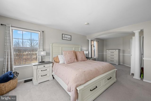 33 RED TAIL CT, Royersford, PA 19468