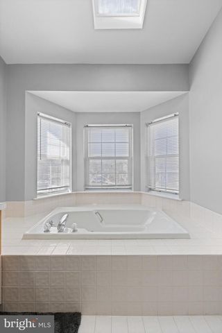 33 RED TAIL CT, Royersford, PA 19468