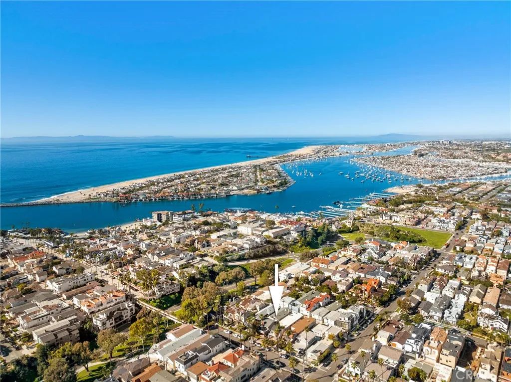 411 Goldenrod A, Corona Del Mar, CA 92625