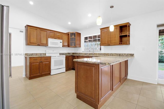 3420 SW 111th Ave, Miami, FL 33165