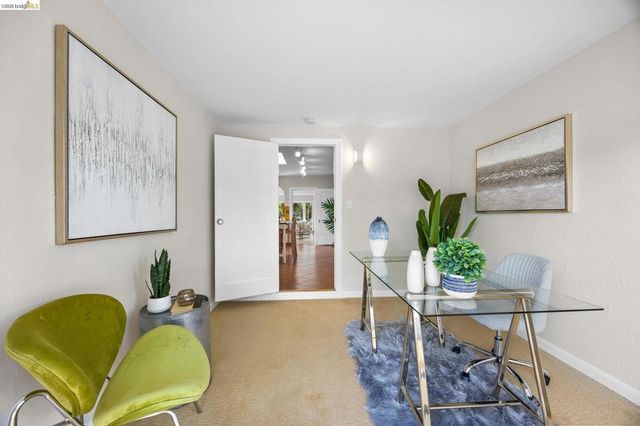 6100 6100 Majestic Ave, Oakland, CA 94605