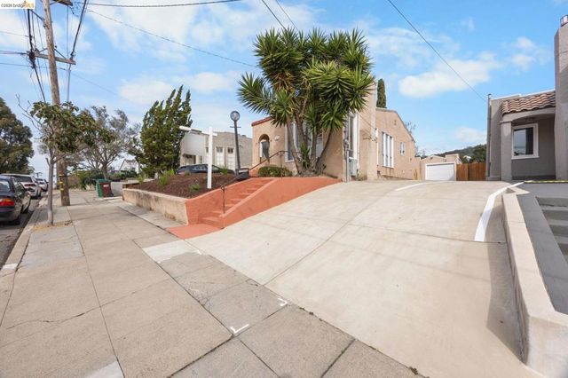 6100 6100 Majestic Ave, Oakland, CA 94605