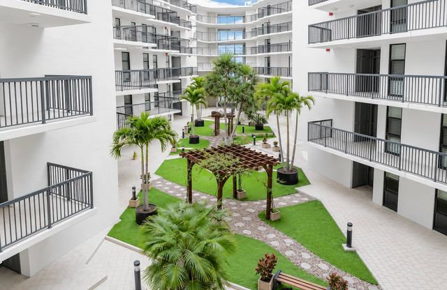 1167 HILLSBORO MILE 306, Hillsboro Beach, FL 33062