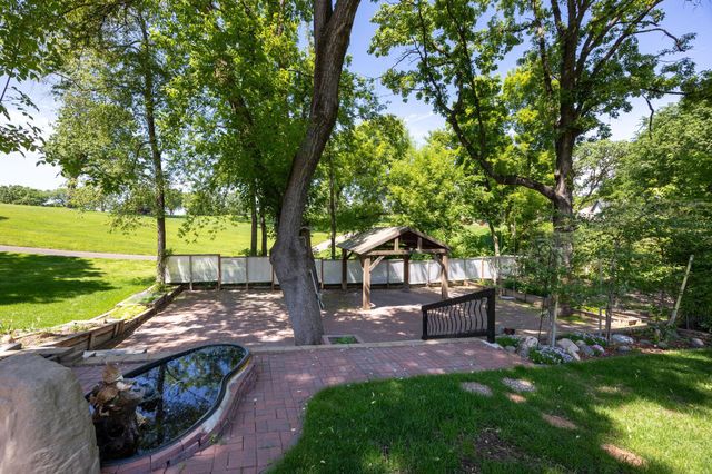 5724 Auto Club Circle, Bloomington, MN 55437