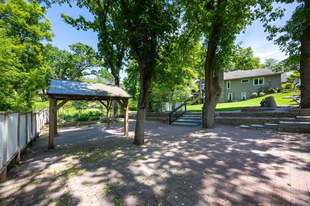 5724 Auto Club Circle, Bloomington, MN 55437