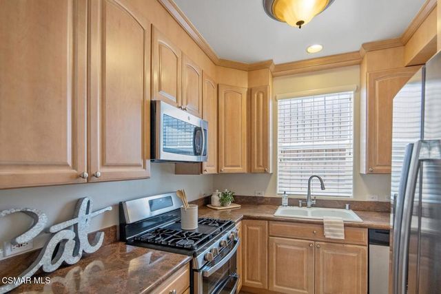4442 Vista Del Monte Avenue 2, Sherman Oaks, CA 91403