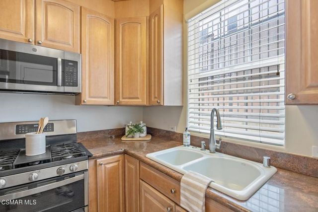 4442 Vista Del Monte Avenue 2, Sherman Oaks, CA 91403