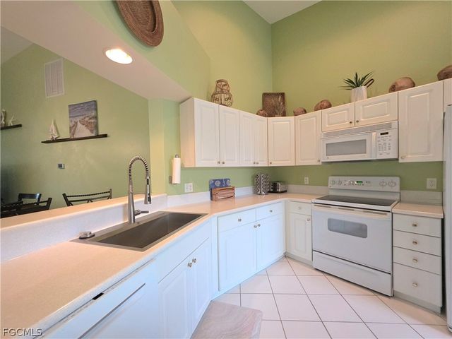 12070 Summergate CIR 201, Fort Myers, FL 33913