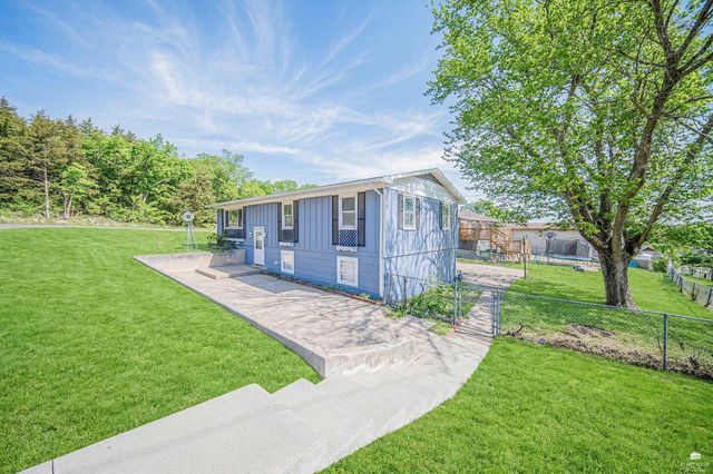 1741 BEL AIR Drive, Junction City, KS 66441