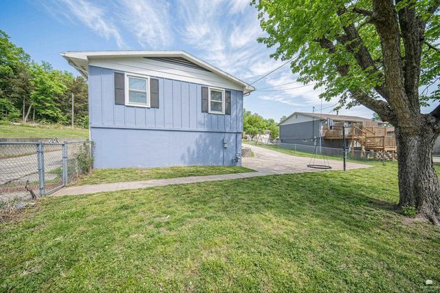 1741 BEL AIR Drive, Junction City, KS 66441