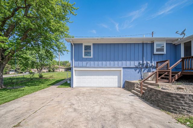 1741 BEL AIR Drive, Junction City, KS 66441