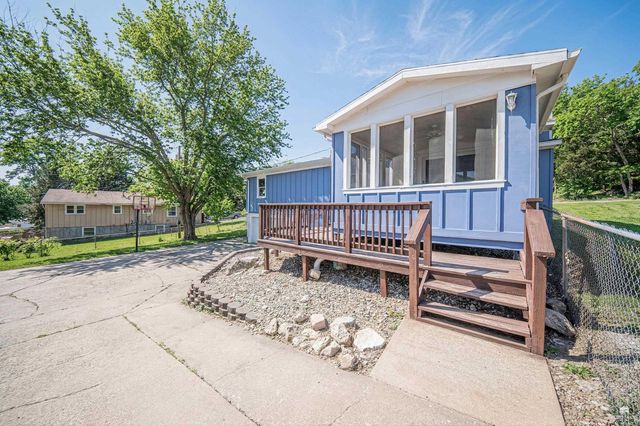 1741 BEL AIR Drive, Junction City, KS 66441