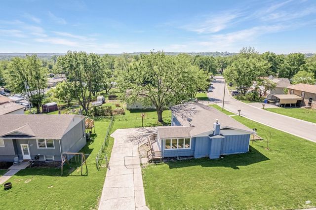 1741 BEL AIR Drive, Junction City, KS 66441