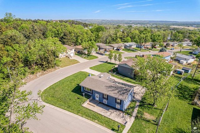 1741 BEL AIR Drive, Junction City, KS 66441