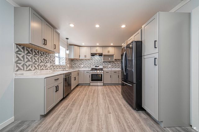 1741 BEL AIR Drive, Junction City, KS 66441