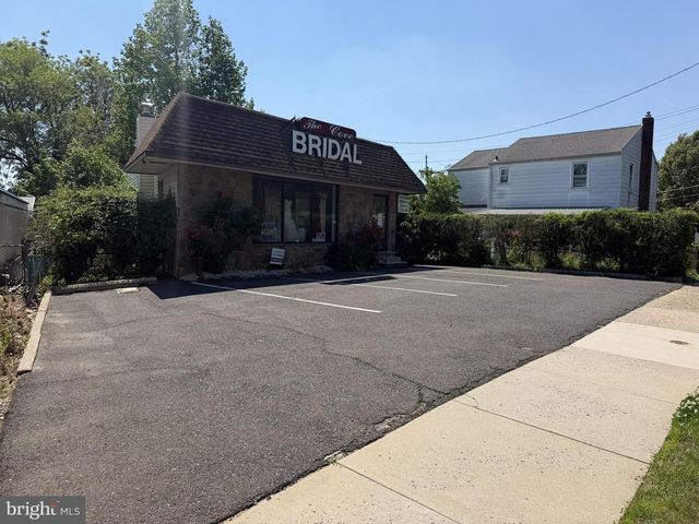 2015 COVE RD, Pennsauken, NJ 08110