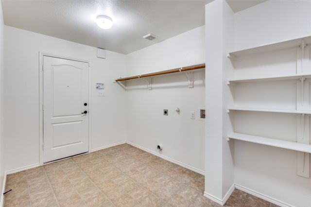 8620 Star Thistle Drive, Fort Worth, TX 76179