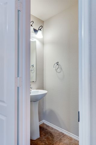 8620 Star Thistle Drive, Fort Worth, TX 76179