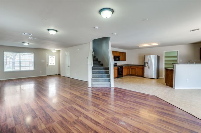 8620 Star Thistle Drive, Fort Worth, TX 76179