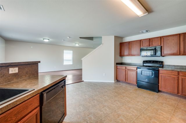 8620 Star Thistle Drive, Fort Worth, TX 76179