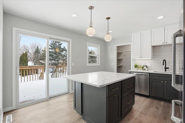 1314 Debra Lane, Madison, WI 53704