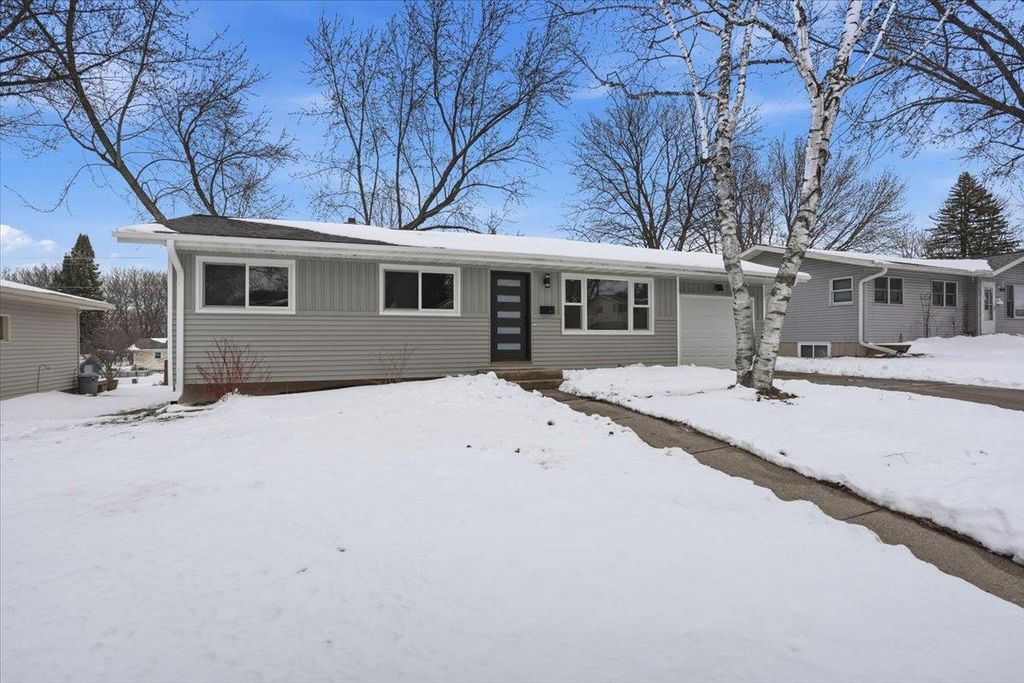 1314 Debra Lane, Madison, WI 53704