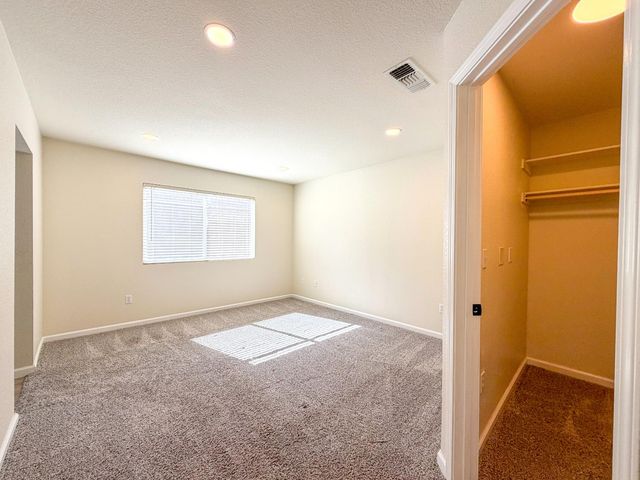 7948 Cavalier Way, Sacramento, CA 95832