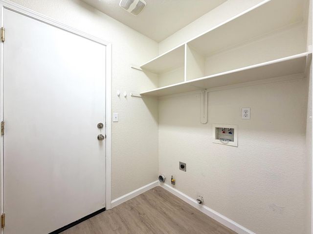 7948 Cavalier Way, Sacramento, CA 95832