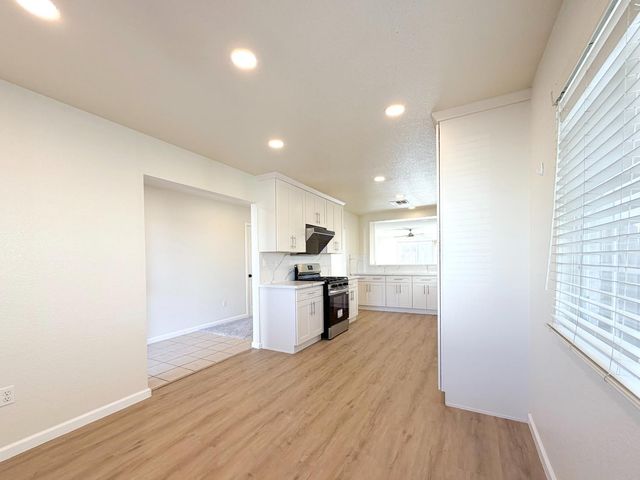 7948 Cavalier Way, Sacramento, CA 95832