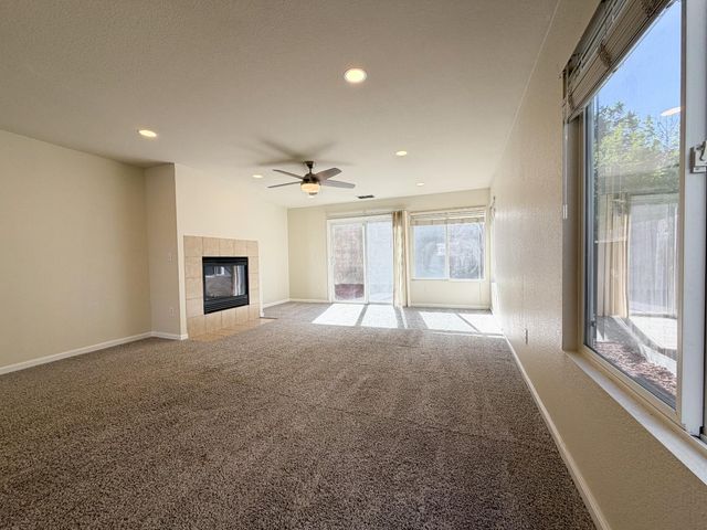 7948 Cavalier Way, Sacramento, CA 95832