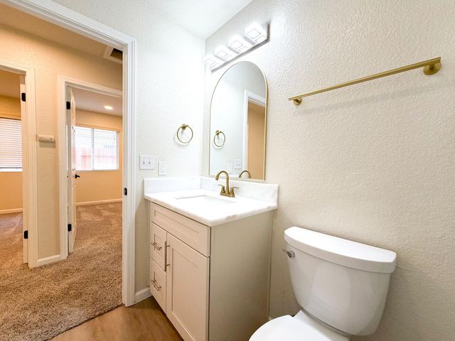 7948 Cavalier Way, Sacramento, CA 95832