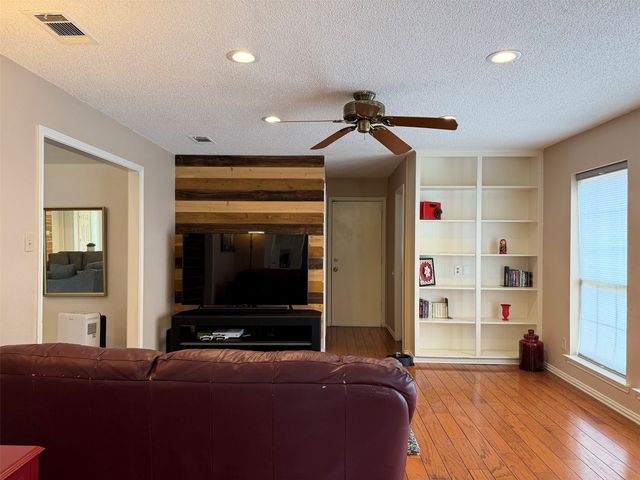 2559 Blackberry Drive, Richardson, TX 75082