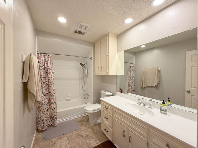 2559 Blackberry Drive, Richardson, TX 75082