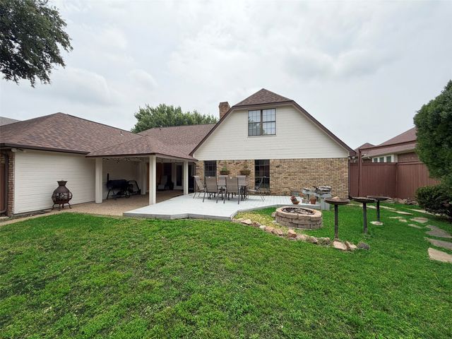 2559 Blackberry Drive, Richardson, TX 75082