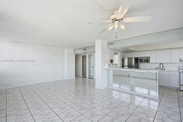 11930 N Bayshore Dr 609, North Miami, FL 33181
