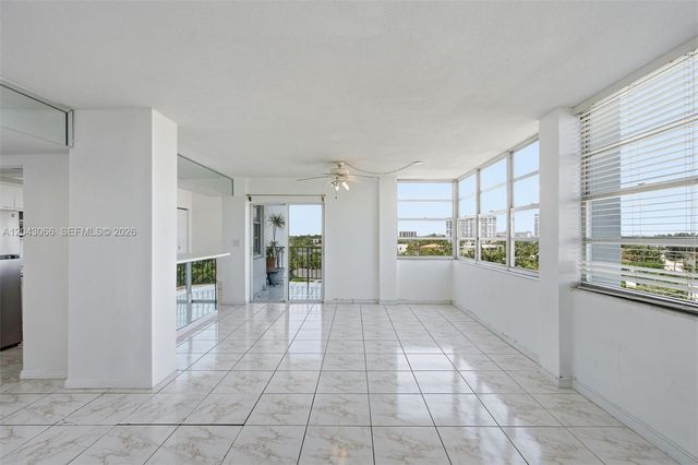 11930 N Bayshore Dr 609, North Miami, FL 33181
