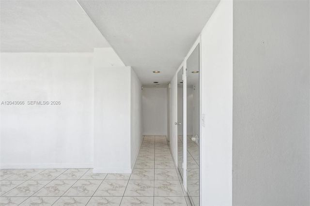 11930 N Bayshore Dr 609, North Miami, FL 33181