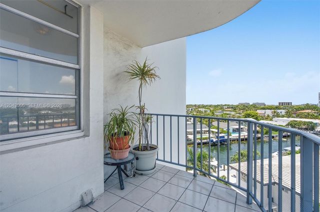 11930 N Bayshore Dr 609, North Miami, FL 33181