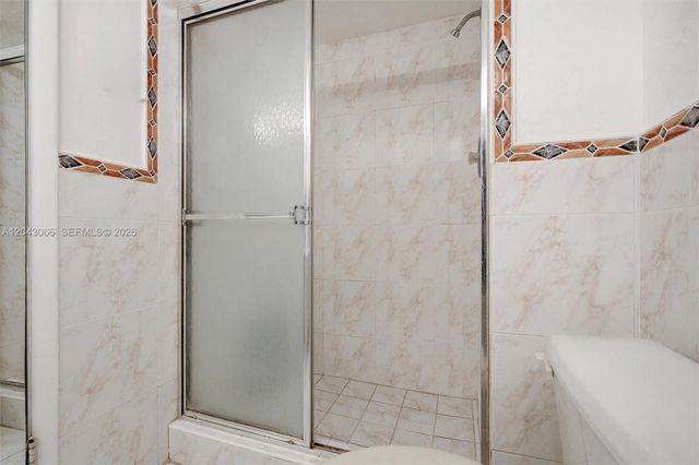 11930 N Bayshore Dr 609, North Miami, FL 33181