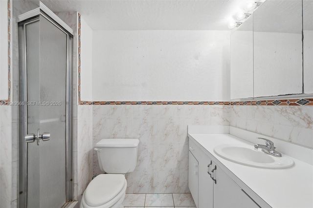11930 N Bayshore Dr 609, North Miami, FL 33181