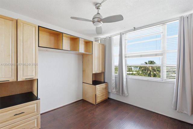 11930 N Bayshore Dr 609, North Miami, FL 33181