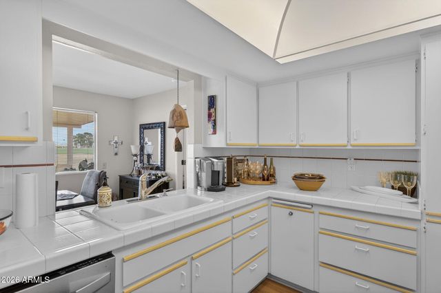 15617 N CAMEO Drive, Sun City, AZ 85351