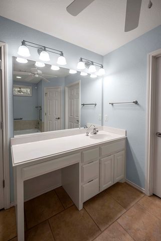 5621 Llano, Midland, TX 79707