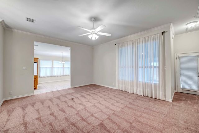 5621 Llano, Midland, TX 79707