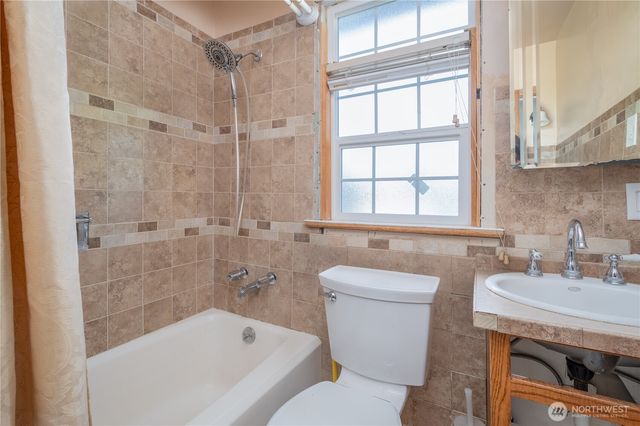 4121 N 18th Street, Tacoma, WA 98406