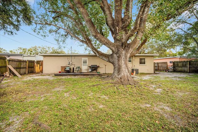 9064 93RD STREET, Seminole, FL 33777
