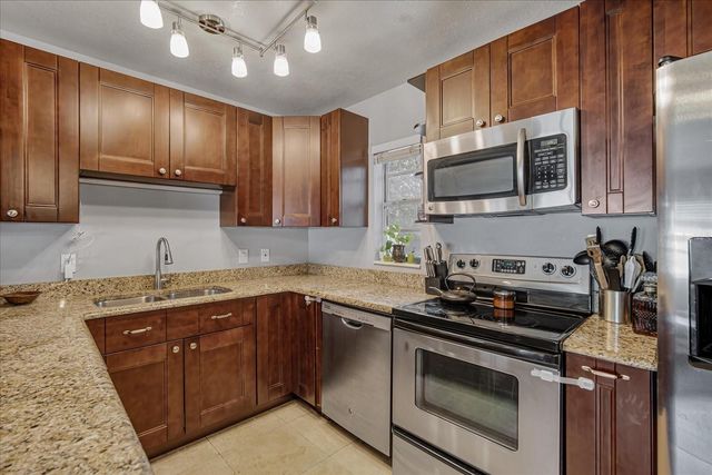 9064 93RD STREET, Seminole, FL 33777